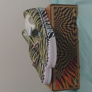 Brand New Vans Vault Aries Tiger Muted men size 8.5